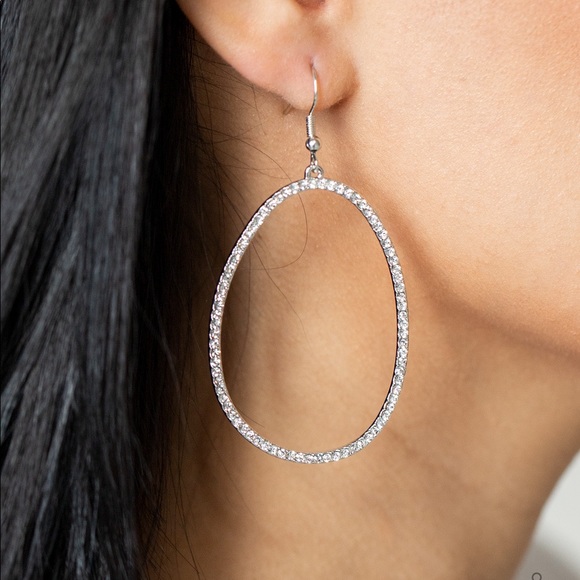 OVAL-ruled! - White Lightweight Earrings - Picture 2 of 2